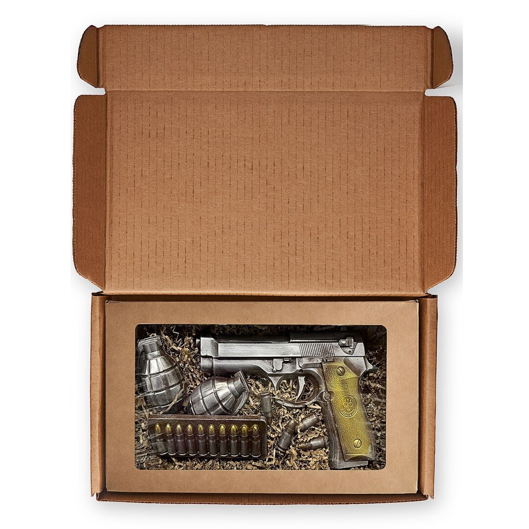 Шоколад подарочный набор "Пистолет+гранаты", молочный бельгийский , ручной работы, 220 гр.  B.O.G, изображение 6