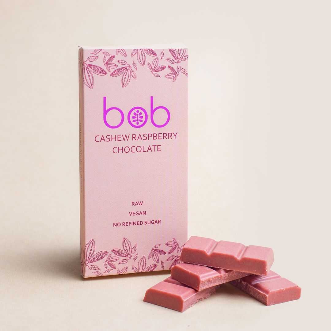 Шоколадное изделие bob "Шоколад малиновый на кешью", 50 гр