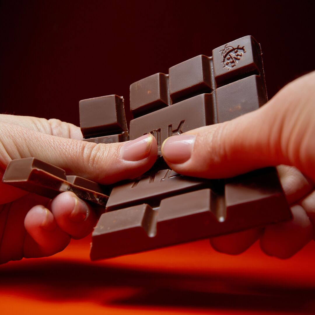 Набор из 3 плиток шоколада, шклд, белый, молочный, фундук и изюм, изображение 2