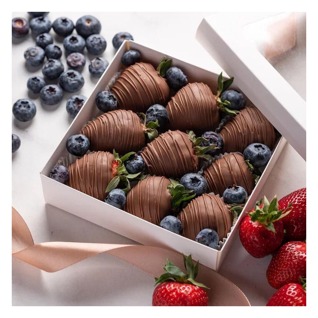 Клубника в шоколаде «Blueberry» (9-12 ягод), изображение 5