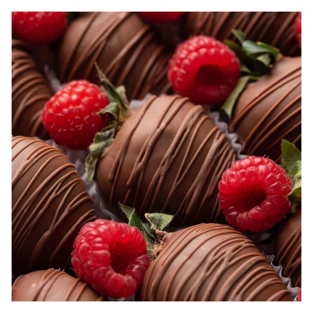 Клубника в шоколаде «Raspberry» (9-12 ягод), изображение 6