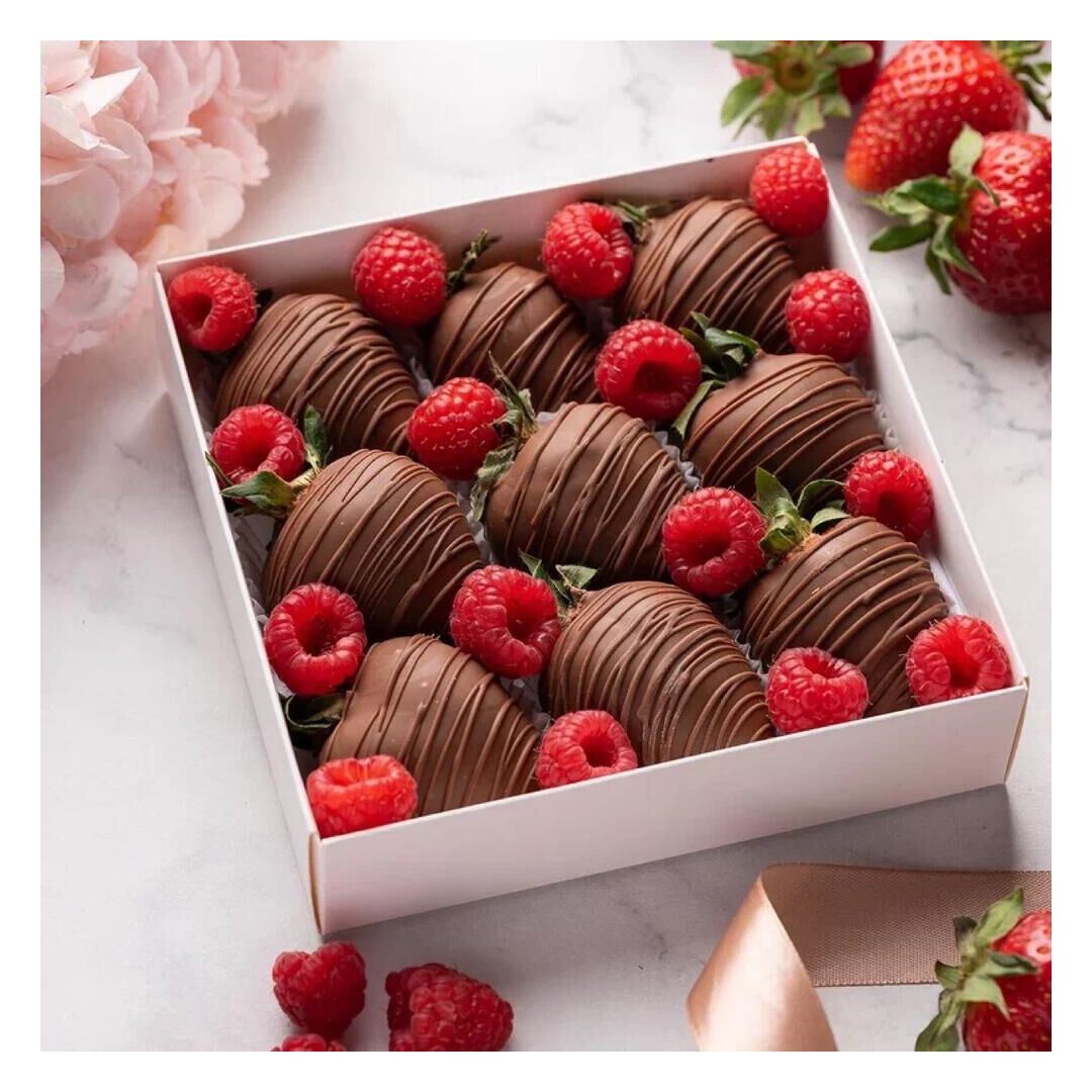 Клубника в шоколаде «Raspberry» (9-12 ягод), изображение 2