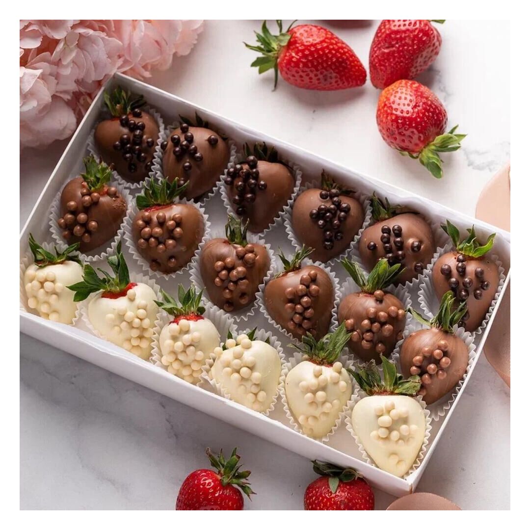 Клубника в шоколаде «Три шоколада» (18-21 ягода), изображение 2