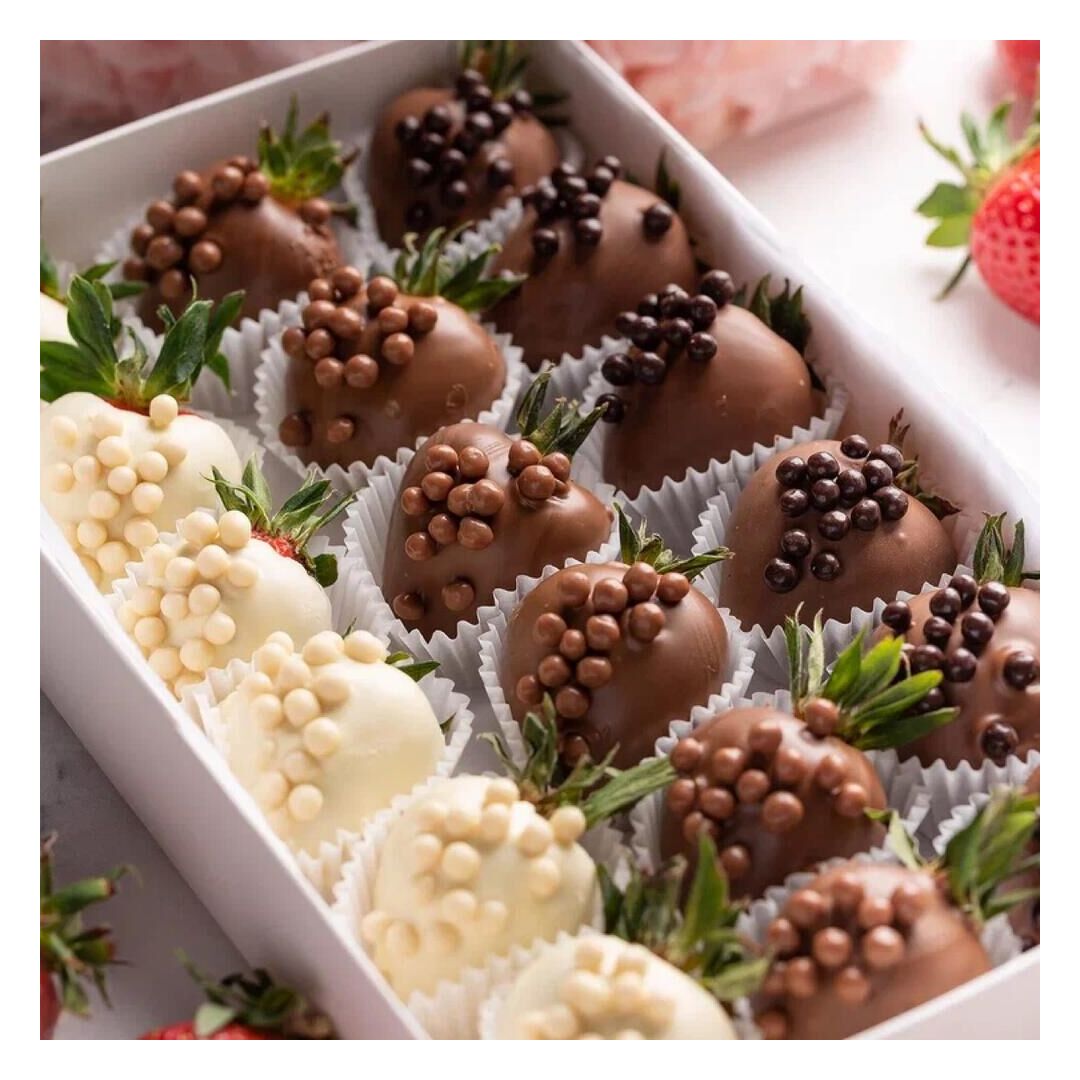 Клубника в шоколаде «Три шоколада» (18-21 ягода), изображение 3