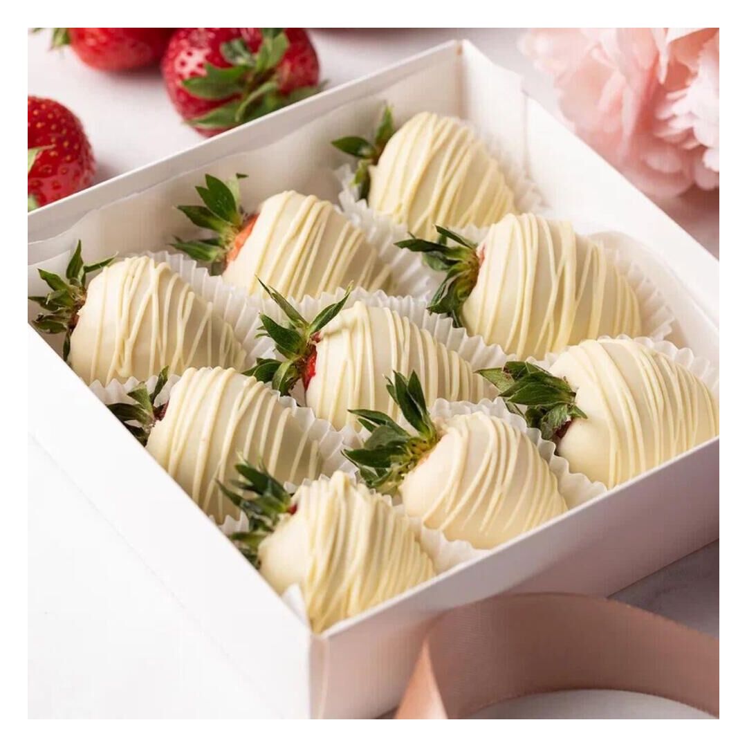 Клубника в шоколаде White Classic (9 - 12 ягод)