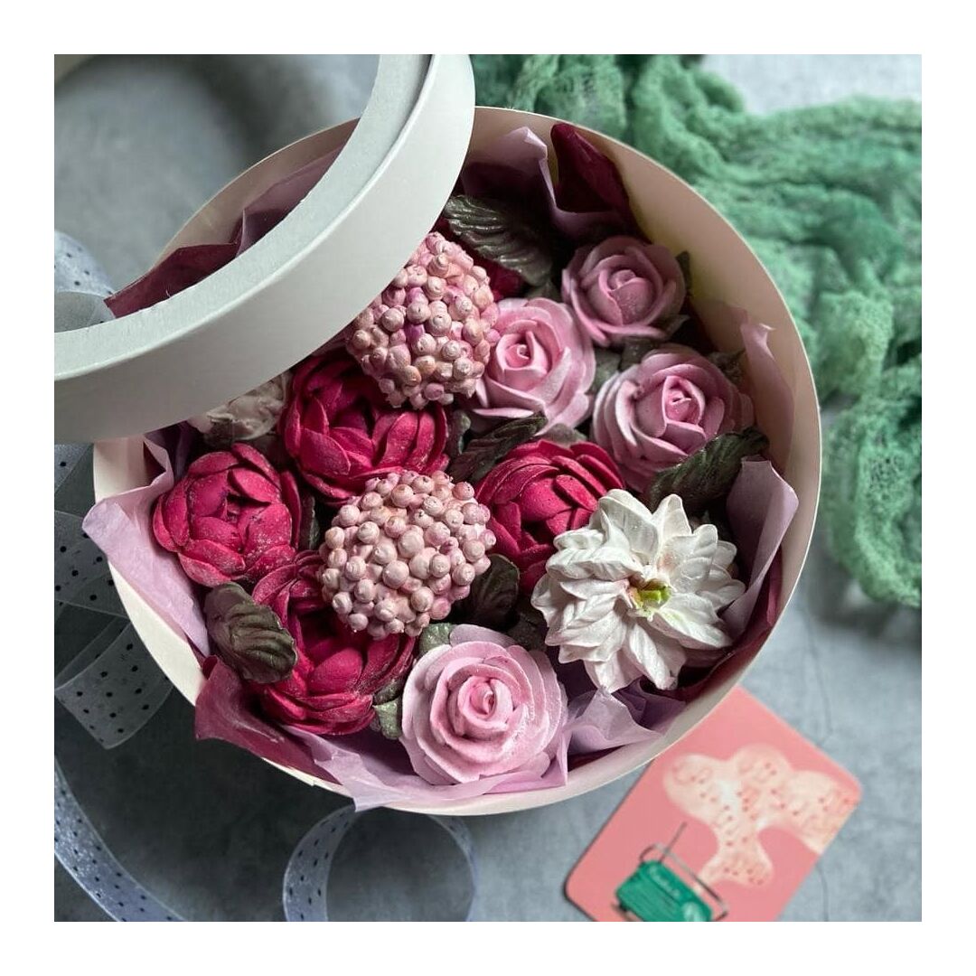 Розовый вечер.  Сладкий букет из зефира: пионы, розы, георгины, изображение 2