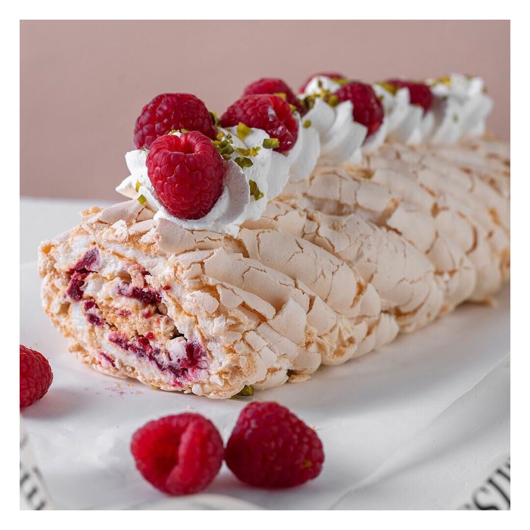 Меренговый рулет с ароматной малиной, изображение 2