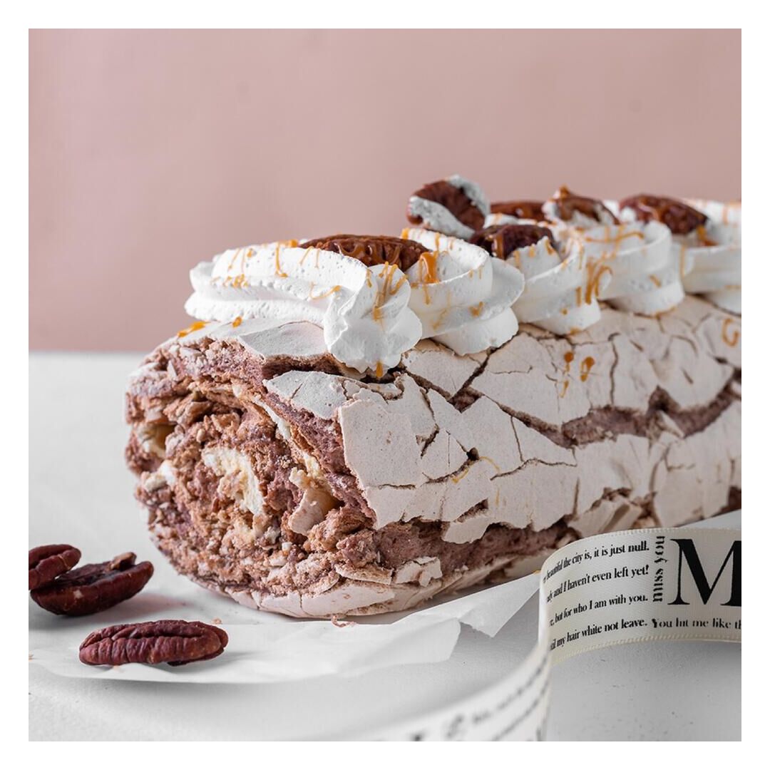 Меренговый рулет шоколадно - карамельный пекан, изображение 2