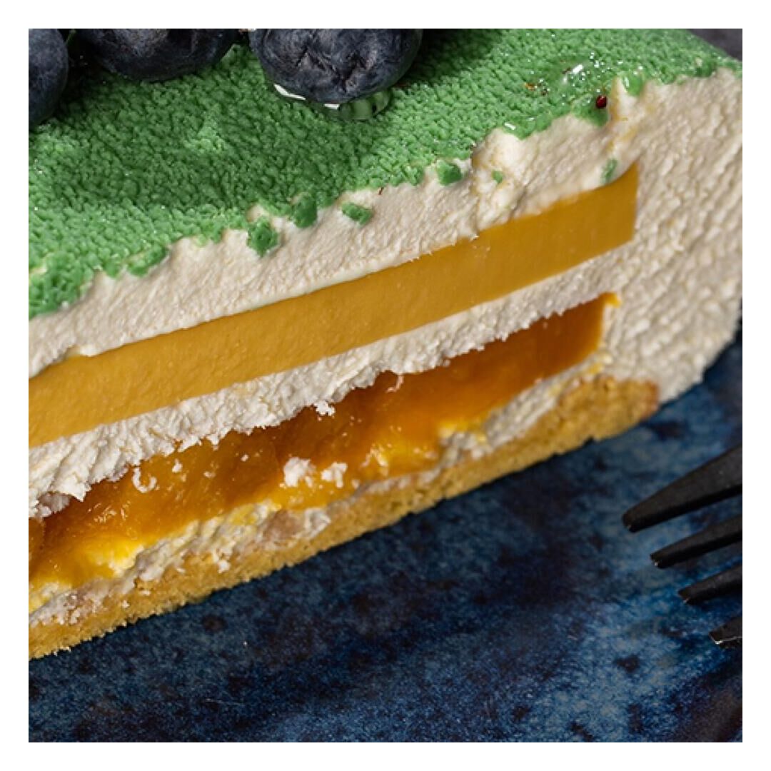 Торт в подарок с шоколадной открыткой, изображение 2