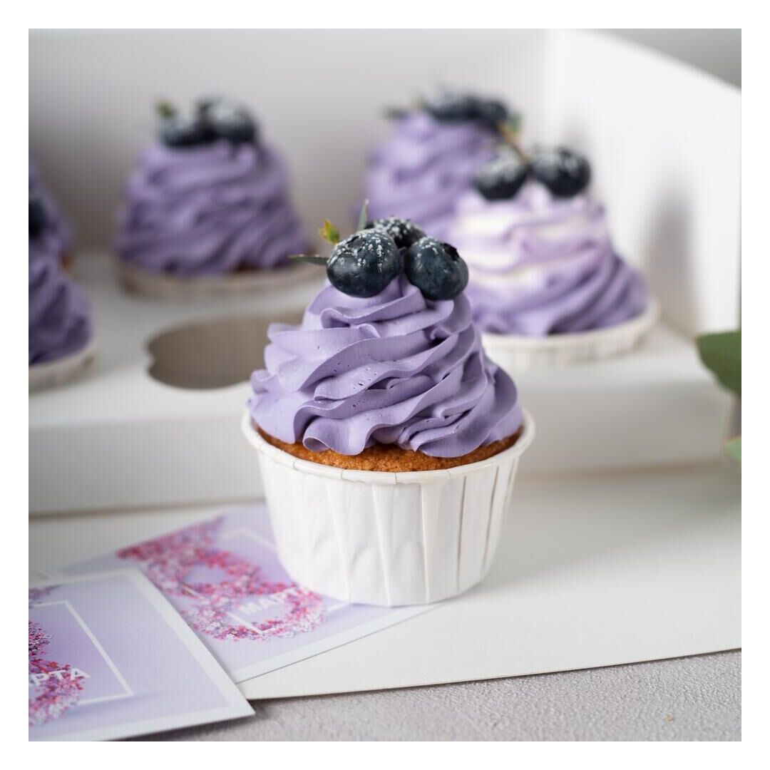 Капкейки с декором из ягод голубики (набор 6 шт.), изображение 4