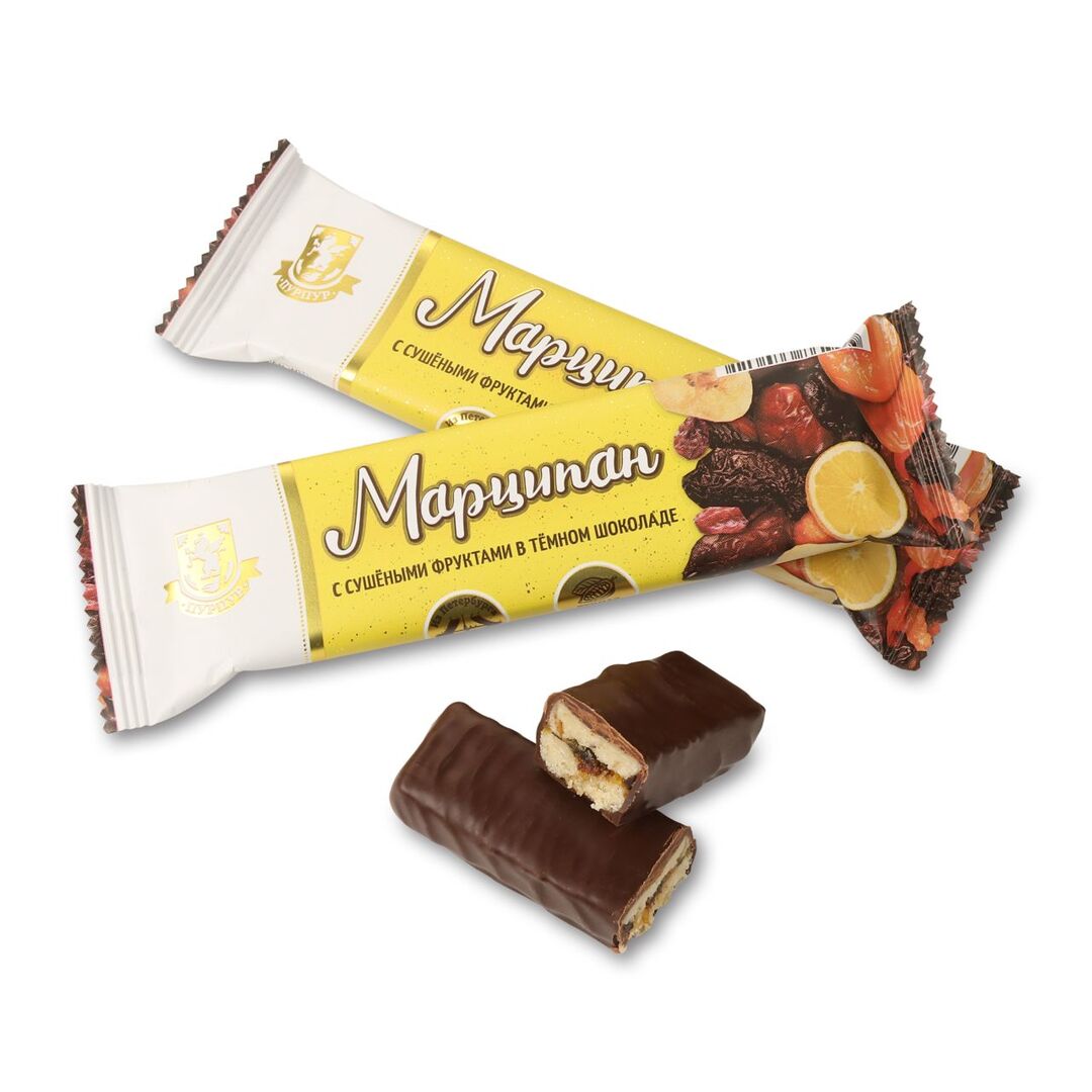 Марципан ручной работы с сушёными фруктами в тёмном шоколаде