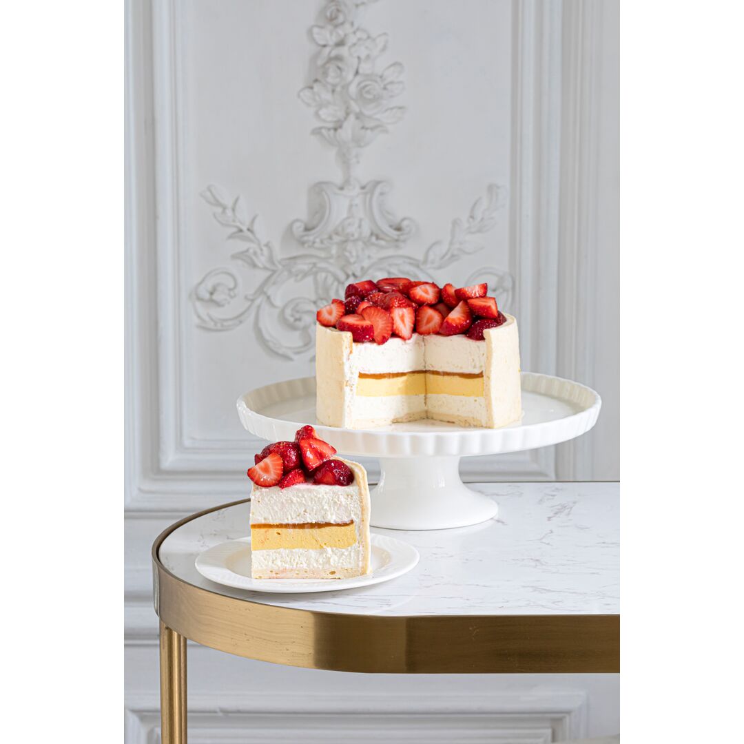 Мини торт Манго - маракуйя с клубникой, изображение 4