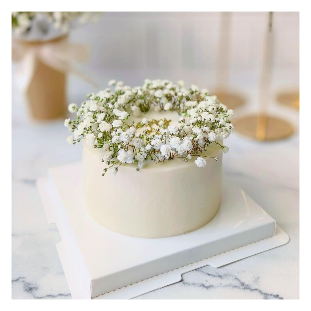 Бенто торт с белыми цветами 700гр, изображение 3