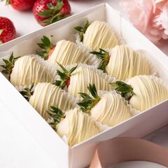 Клубника в шоколаде White Classic (9 - 12 ягод)