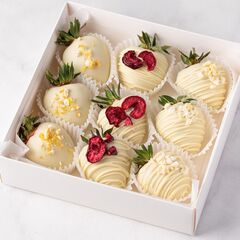 Клубника в белом шоколаде White Cherry Berry