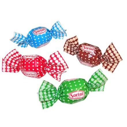 Новогодняя сладкая коробка. Атаг большая конфета детское ассорти. Конфеты переменка. Конфеты. Конфеты.